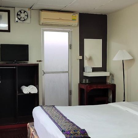 Born Guest House Chiang Mai Exterior foto
